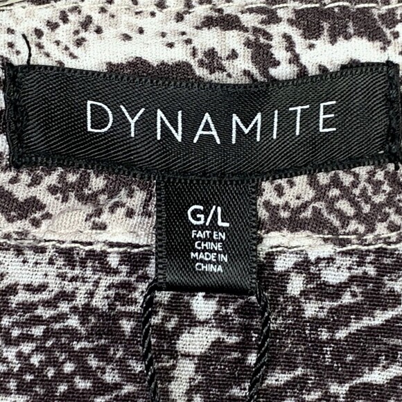 Dynamite Tie Front Blouse NWT Women L Brown Snake Print Cropped 3 Buttons - Picture 6 of 12